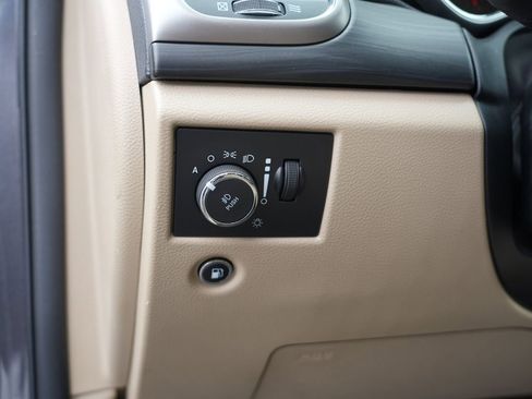 Used 2019 Jeep Grand Cherokee Laredo AWD/4WD image 16