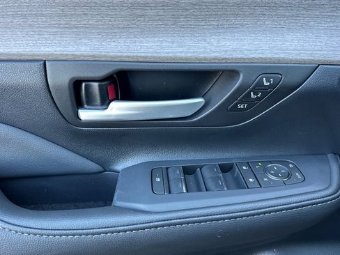 Certified 2026 Toyota Grand Highlander FWD image 11