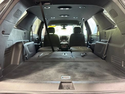 Used 2023 Chevrolet Traverse LT AWD/4WD image 40