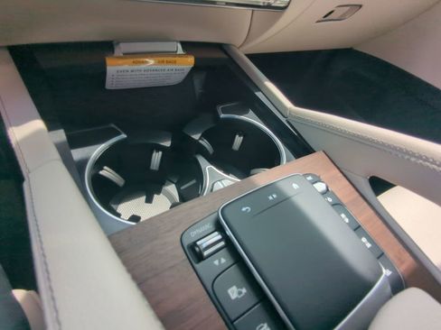 Certified 2026 Mercedes-Benz GLE 350 4MATIC image 9