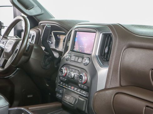 Used 2023 GMC Sierra 2500 Denali w/ Denali Ultimate Package image 30