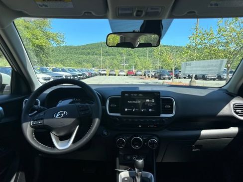 New 2026 Hyundai Venue SEL FWD image 12