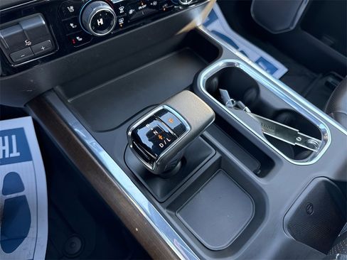 Used 2022 Chevrolet Silverado 1500 High Country w/ Max Trailering Package image 32