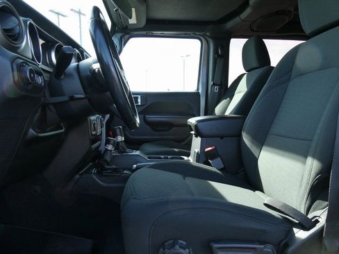 Used 2021 Jeep Wrangler Sport image 17