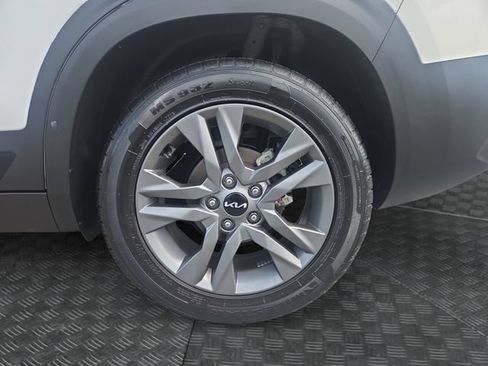 Used 2023 Kia Seltos S FWD image 33