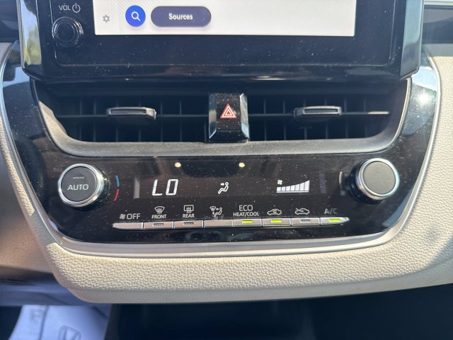 Used 2023 Toyota Corolla LE FWD image 20