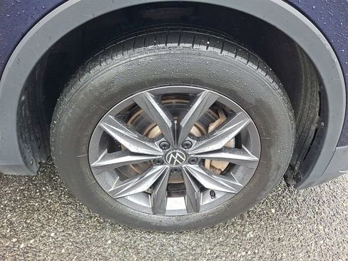 Used 2022 Volkswagen Tiguan SE AWD/4WD image 8