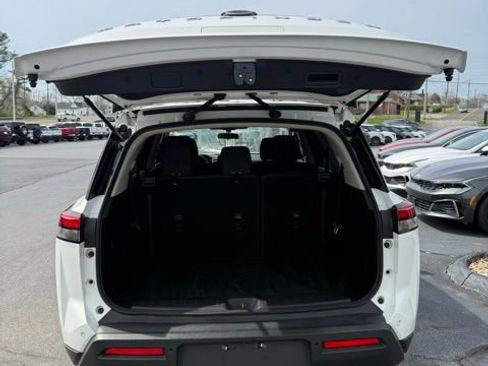 Used 2022 Nissan Pathfinder S image 7