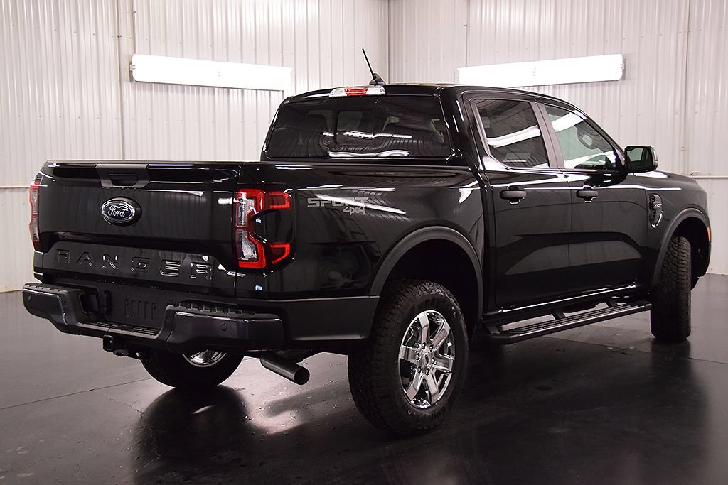 New 2026 Ford Ranger XLT w/ Equipment Group 301A High AWD/4WD image 8