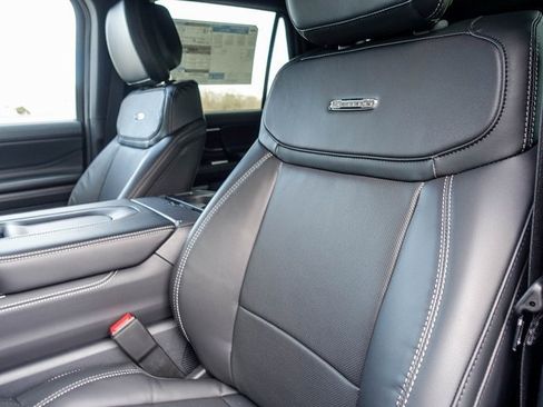 New 2026 Ford Expedition Max Platinum image 19