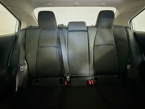 Used 2021 Toyota Corolla LE FWD image 29