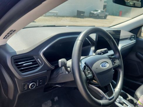 Used 2024 Ford Escape Platinum AWD/4WD image 10