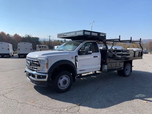 New 2025 Ford F550 4x4 Regular Cab Super Duty image 4