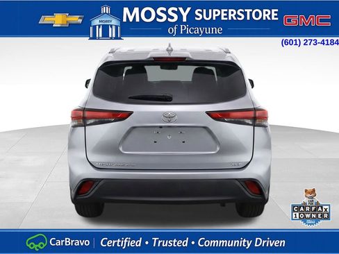 Used 2020 Toyota Highlander XLE FWD image 8