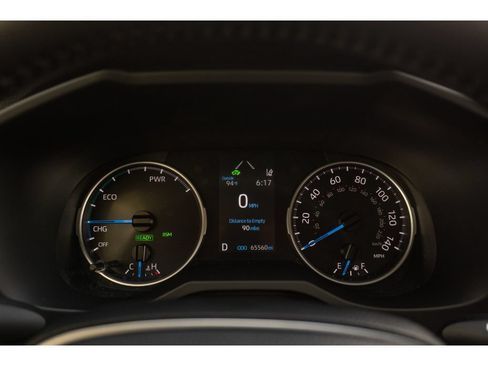 Used 2022 Toyota RAV4 XLE Premium AWD/4WD image 22