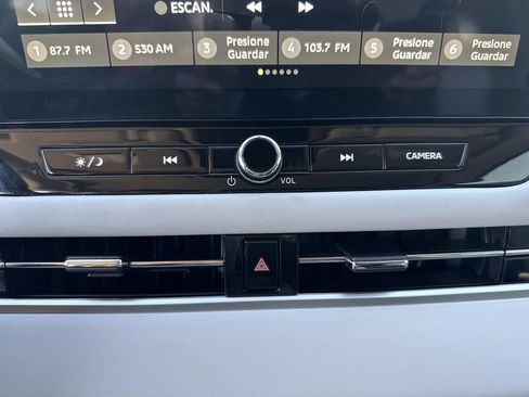 Used 2025 Mitsubishi Outlander SE image 34