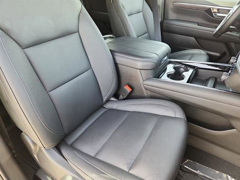 Used 2025 Chevrolet Tahoe LT image 14