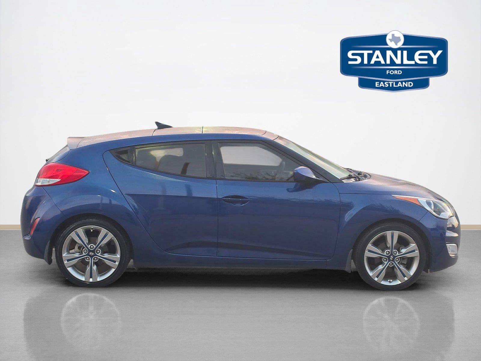 Used 2017 Hyundai Veloster Value Edition FWD image 10