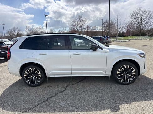 New 2026 Volvo XC90 T8 Ultra w/ Protection Package Premier AWD/4WD image 4