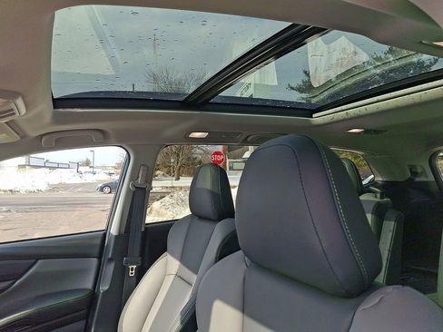 Used 2025 Subaru Ascent Onyx Edition image 14