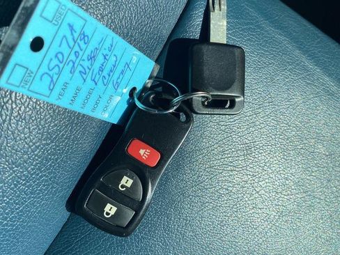 Used 2018 Nissan Frontier SV AWD/4WD image 25