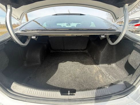 Used 2022 Chevrolet Malibu LT image 16