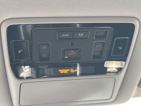 Used 2024 Toyota Grand Highlander AWD image 40