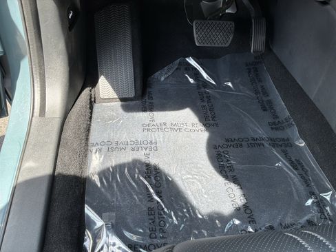 Used 2025 Honda HR-V EX-L image 17