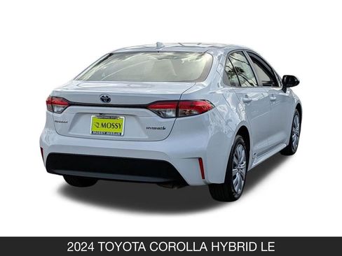 Used 2024 Toyota Corolla LE AWD/4WD image 8