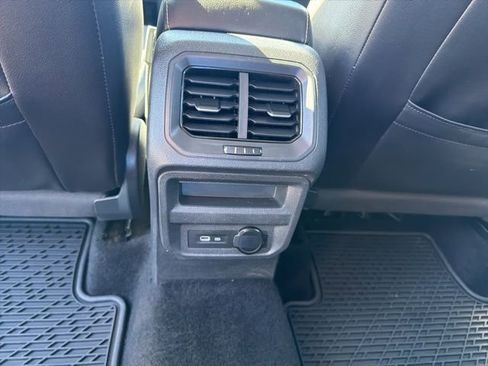 Certified 2024 Volkswagen Tiguan SE image 22