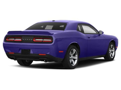 Used 2019 Dodge Challenger SXT w/ Blacktop Package RWD image 2