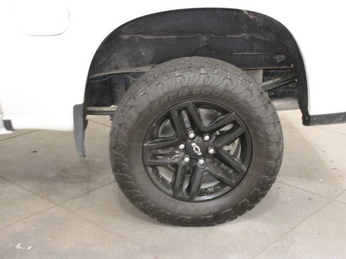 Used 2024 Chevrolet Silverado 1500 LT Trail Boss w/ Protection Package AWD/4WD image 55