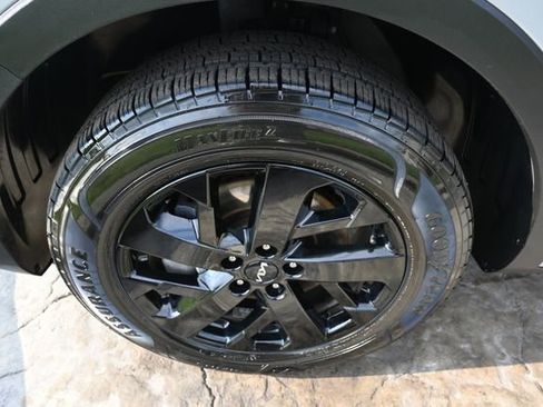 Used 2022 Kia Sorento S w/ Panoramic Sunroof Package image 10