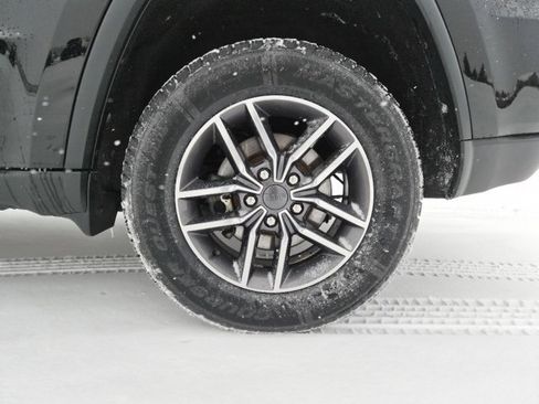 Used 2020 Jeep Grand Cherokee Limited image 9