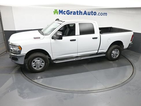 Used 2024 RAM 2500 Tradesman w/ Chrome Appearance Group AWD/4WD image 18