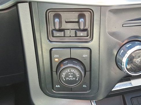 Used 2025 Ford F150 Lariat w/ Equipment Group 501A Mid AWD/4WD image 28