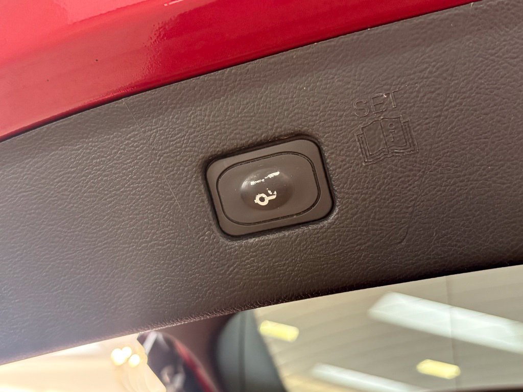 Used 2022 Ford Edge ST-Line AWD/4WD image 13