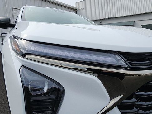 New 2026 Chevrolet Trax RS w/ Sunroof Package image 12