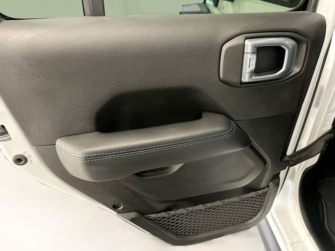 Used 2021 Jeep Wrangler Rubicon w/ Cold Weather Group image 27