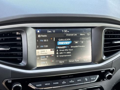 Used 2019 Hyundai Ioniq Plug-In Hybrid image 27