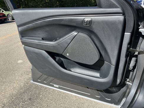 Used 2023 Ford Mustang Mach-E Premium image 15