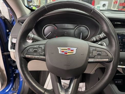 Certified 2023 Cadillac XT4 Luxury w/ Cold Weather Package image 9