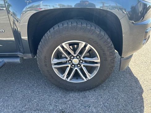 Used 2020 Chevrolet Colorado LT AWD/4WD image 9