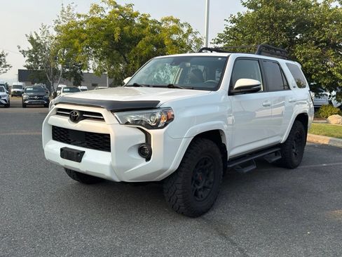 Used 2021 Toyota 4Runner SR5 Premium AWD/4WD image 3