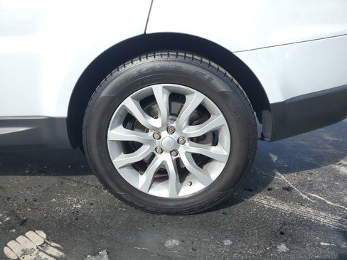 Used 2017 Land Rover Range Rover Sport HSE image 35