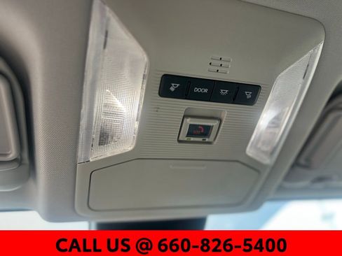 Used 2025 Toyota RAV4 XLE image 17