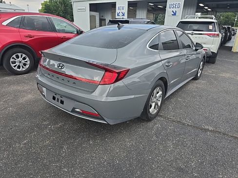 Used 2021 Hyundai Sonata SE FWD image 4