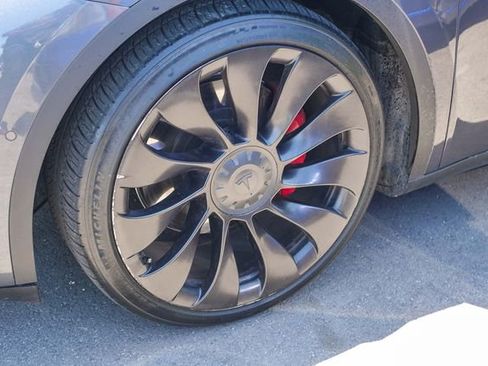 Used 2022 Tesla Model Y Performance AWD/4WD image 6