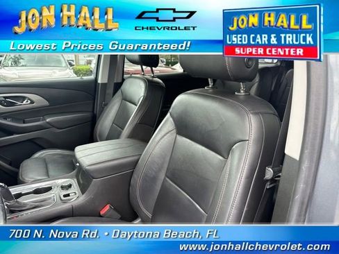 Used 2020 Chevrolet Traverse LT w/ Driver Confidence II Package image 16