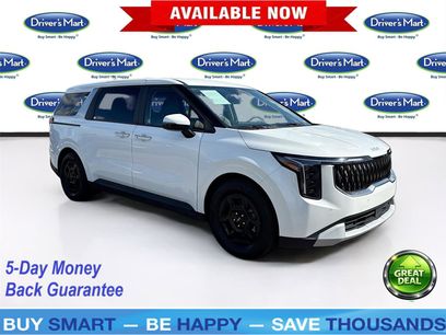 Used 2025 Kia Carnival
